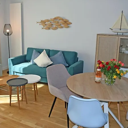 Schoene Mit Kamin Im Ostseebad Privatunterkunft *