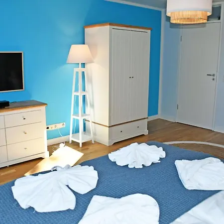 Privatunterkunft Schoene Mit Kamin Im Ostseebad *