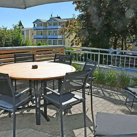 Habitación en casa particular Schoene Mit Kamin Im Ostseebad