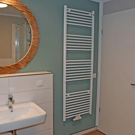 Privatunterkunft Schöne Mit Kamin Im Ostseebad Sellin (Rugen)