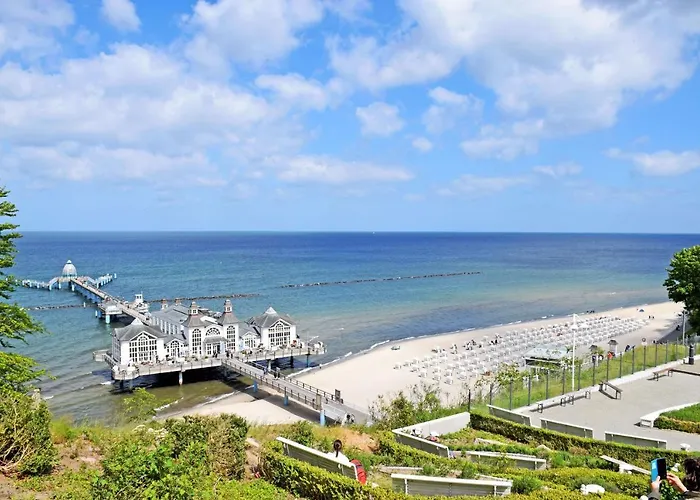 Schoene Mit Kamin Im Ostseebad