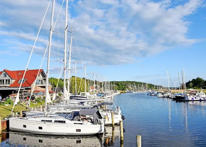 Homestay Schoene Mit Kamin Im Ostseebad *