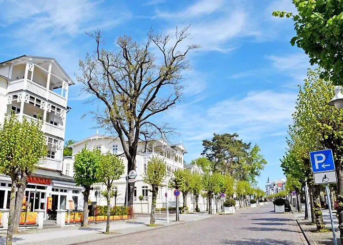 Schoene Mit Kamin Im Ostseebad