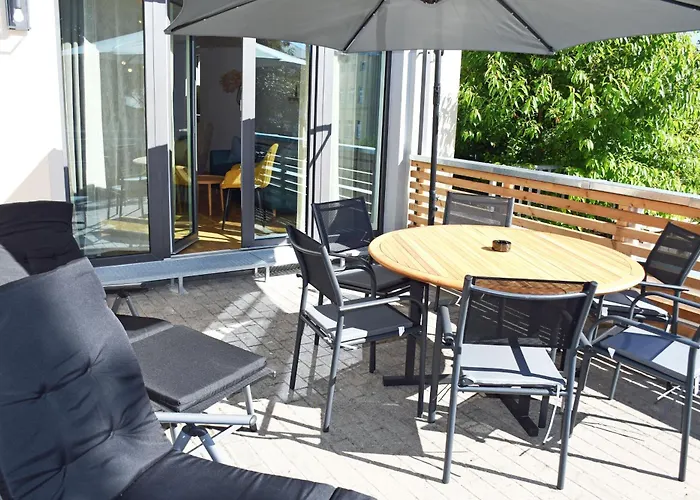 Schoene Mit Kamin Im Ostseebad *