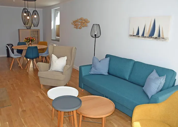 Schoene Mit Kamin Im Ostseebad *