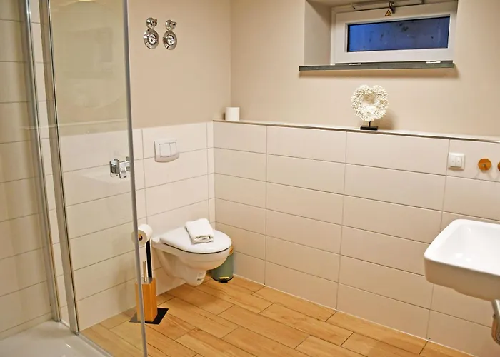 Schoene Mit Kamin Im Ostseebad * Sellin (Rugen)